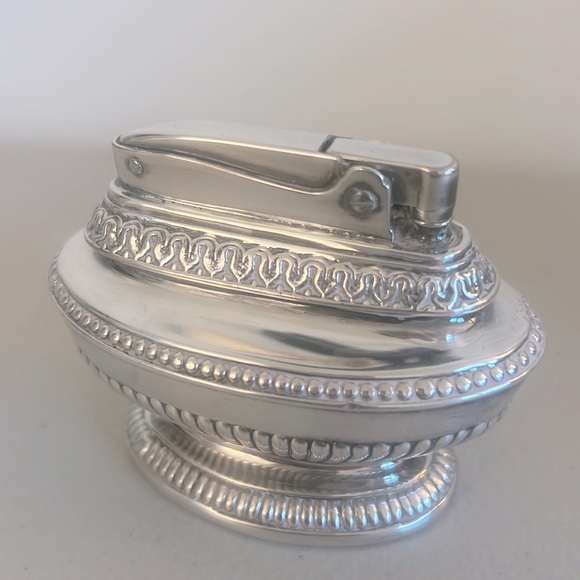 Medium Silverplate Table Lighter Queen Anne (Silverplate Hollowware) RONSON Vtg
